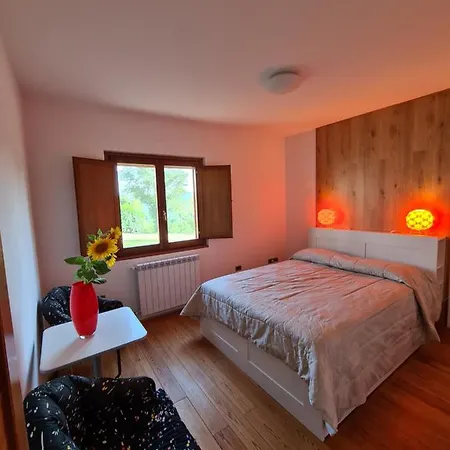 Scarialetto Nel Parco Naturale Di Monte Cucco