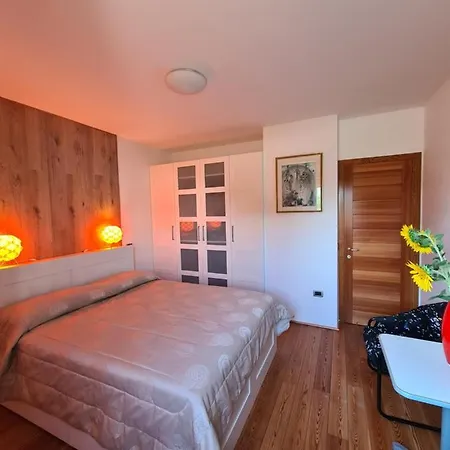 Scarialetto Nel Parco Naturale Di Monte Cucco Sigillo