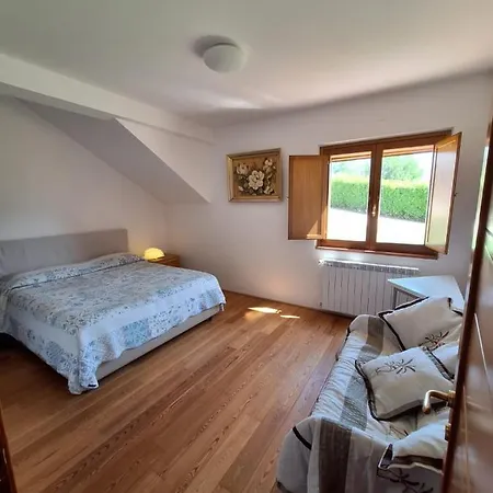 Scarialetto Nel Parco Naturale Di Monte Cucco